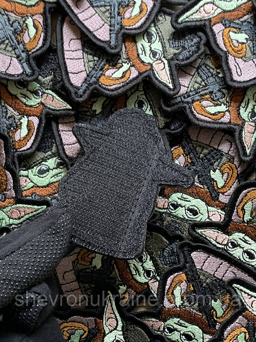 Шеврон Вооруженный Йода (Форма контурная. На липучке) Размер 8x7см Киев - изображение 7