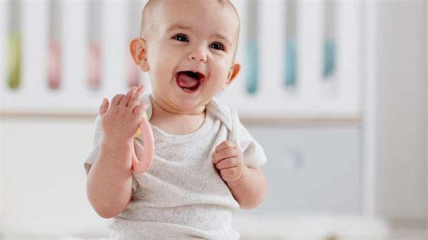 Брязкальце-прорізувач Hape Веселе колечко (E0025) Харків - фото 14