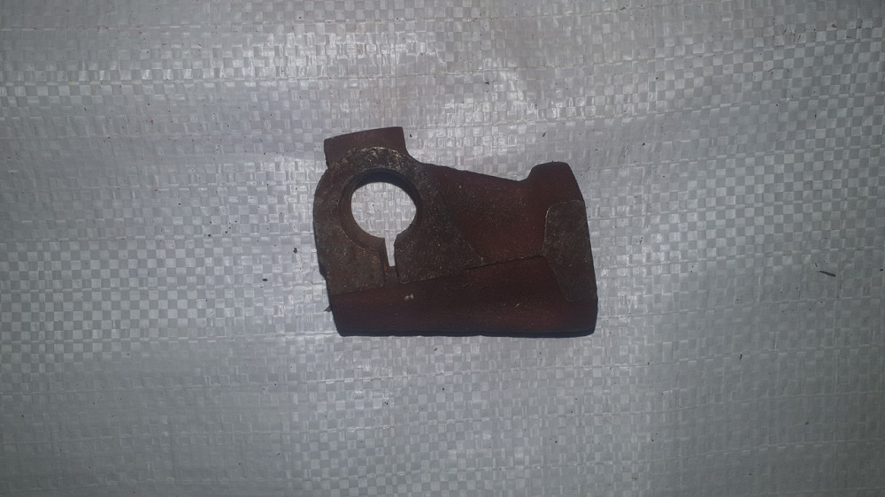 Стійка осі коромид середня Д-240. 240-1007152-Б-01. СССР. Харків - фото 1