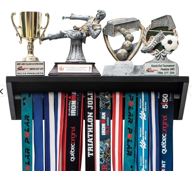 Полка для медалей 