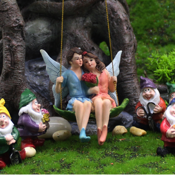 Садовые фигуры Эльфы на качелях. Садовая подвеска качели Одесса