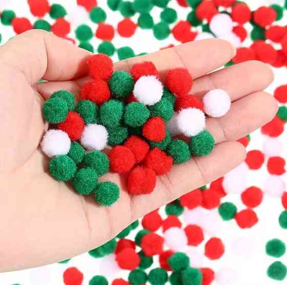 Декоративні помпони 1 см – набір 100 шт (червоний, зелений, білий) Київ