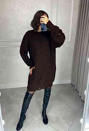 Женское уютное теплое платье свободного силуэта с рваным эффектом машинная вязка Коричневый Одесса