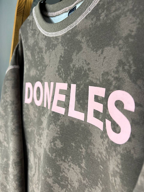 Свитшот женский Joy one 1732 удлиненный оверсайз вареный тай-дай с надписью DONELES one size, шоколад, one size Киев - изображение 12