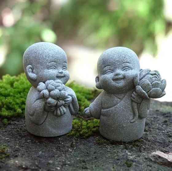 Статуетка маленький монах з лотосом, декоративна фігурка дзен, буддійський декор для дому Київ