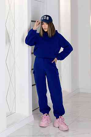 Теплый спортивный костюм со штанами карго 