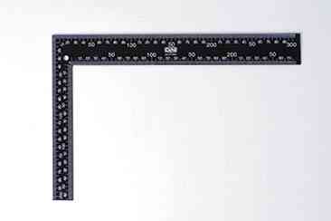 Угольник кровельщика 300*200мм (черный) СИЛА Ровно