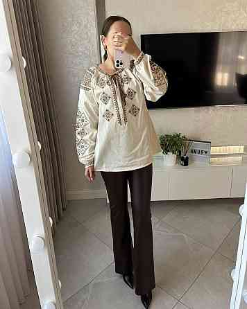 Жіноча сучасна вишиванка в пастельних кольорах бавовна 46 Одеса