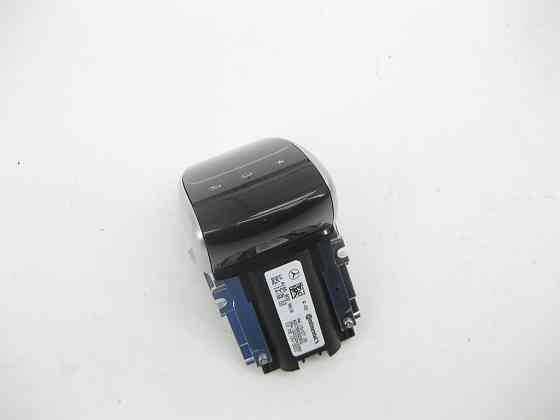 Mercedes-Benz  A1669009618 Сенсорна панель керування COMAND у підлокітнику ML/GLE W166 GLE Coupe C292 GL/GLS X166 Одесса
