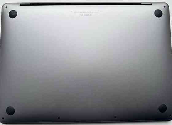 Ноутбук Apple MacBook Pro 13 (2019) i5/ 1.4/8Gb / 128Gb. 95% Киев