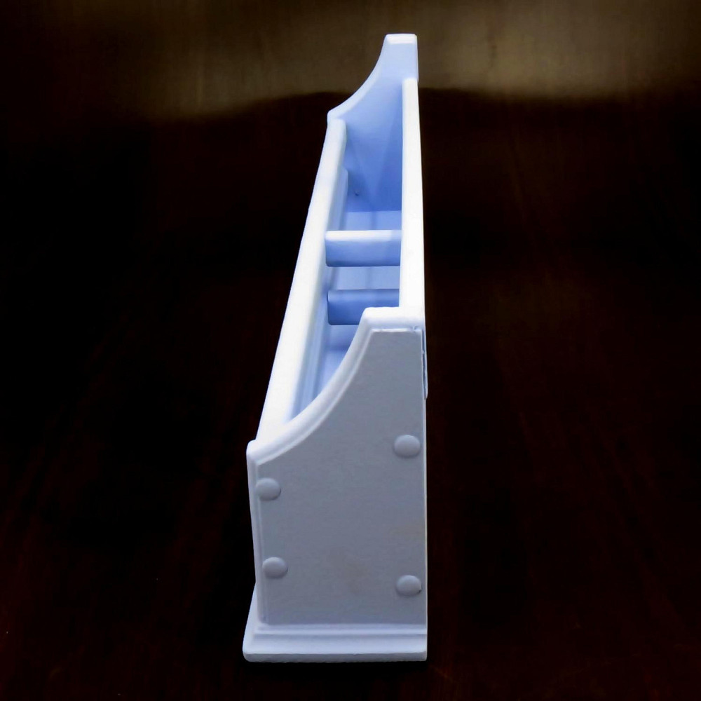 Настенная книжная полка 