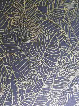 Обои флизелиновые Khroma LAV306 LA VIE EN ROSE черные ветки листья салатовые Київ