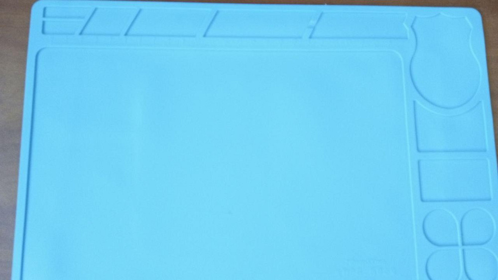 Коврик для пайки силиконовый термостойкий 330х210мм, с ячейками Полтава - изображение 1