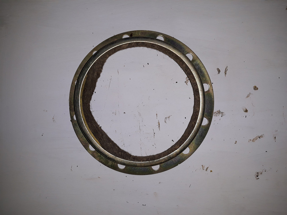 Сальник ступиці в зборі (скоба) ГАЗ 66. 6602 3103050 Харків - фото 1