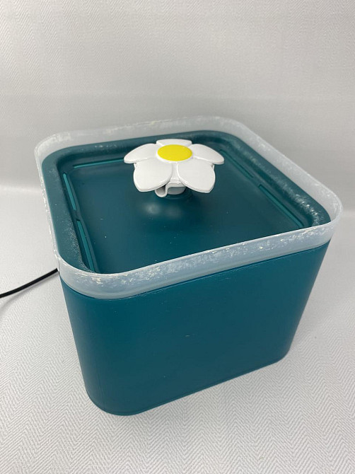 Б/У Автоматическая поилка-фонтан для кошек и собак 2 л, USB, с фильтром и LED-индикацией, питьевой фонтан Киев - изображение 3