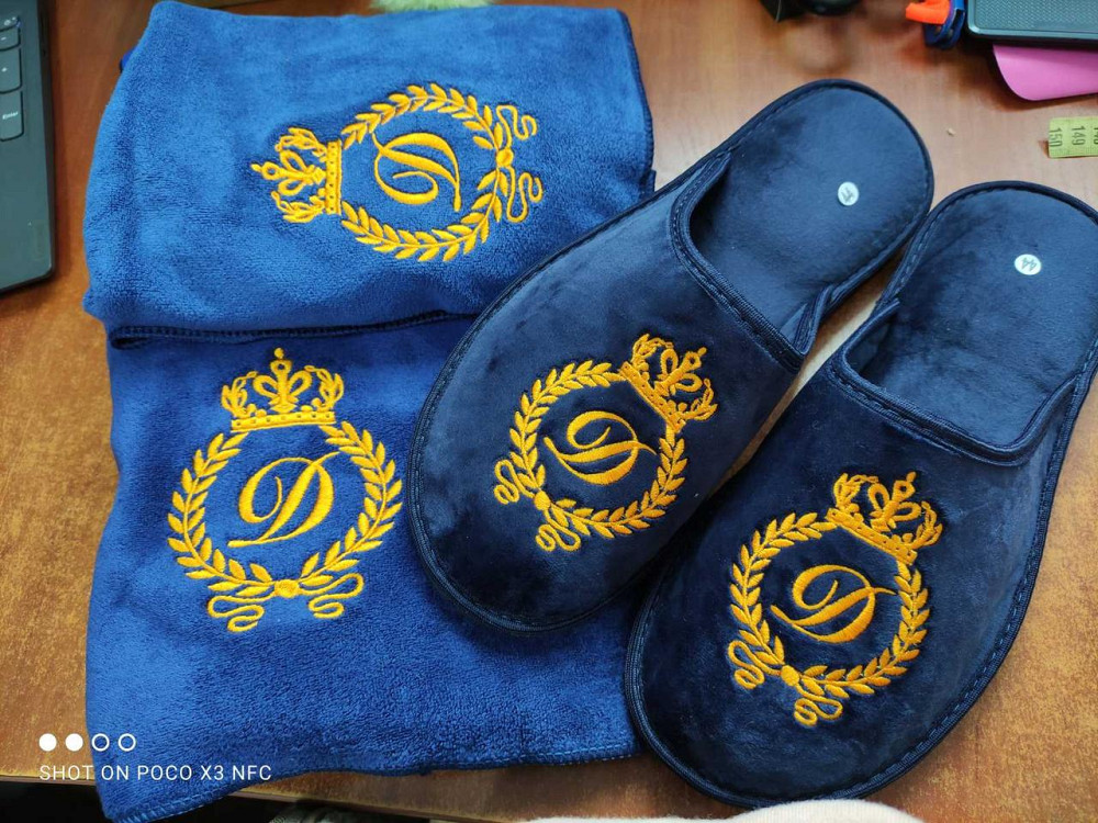 Тапочки с вышивкой женские мужские тапки на заказ от производителя Одесса - изображение 1