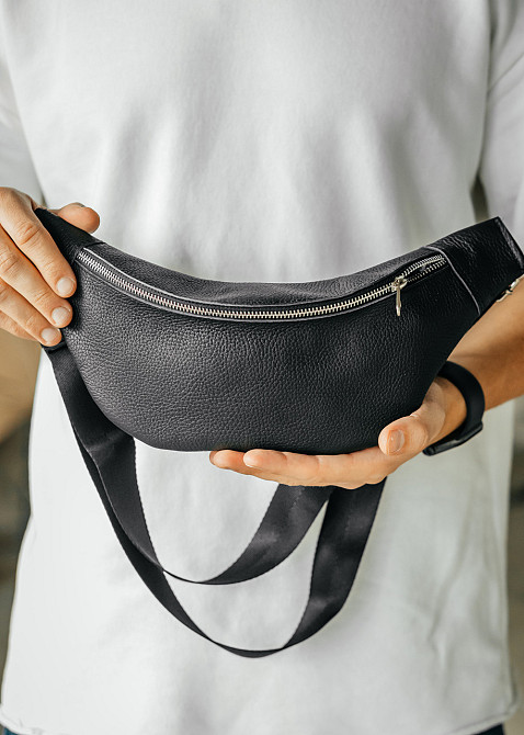 Чоловіча ламана, чоловікська сумка через плече з натуральної шкіри, вмістлена чорна сумка на поясMasterSem Київ - фото 5