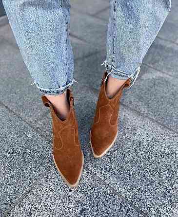 Dino Vittorio Жіночі черевики Dino Vittorio руді натуральна замша каблук 5см висота 11см ( -60- Коломыя