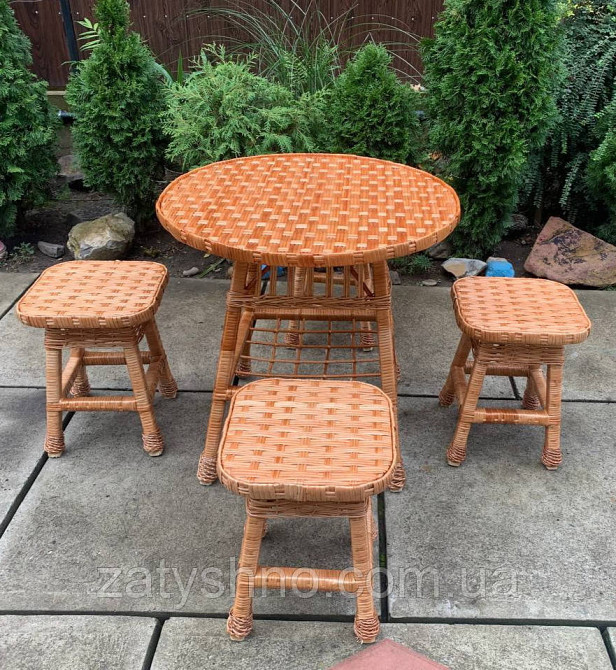 Табуретки и стол, комплект плетеной мебели Киев - изображение 4