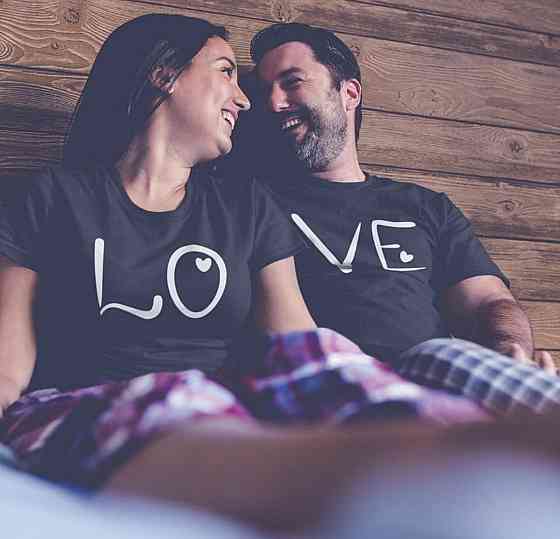 Парні футболки для хлопця та дівчини з принтом — LO VE Чернівці