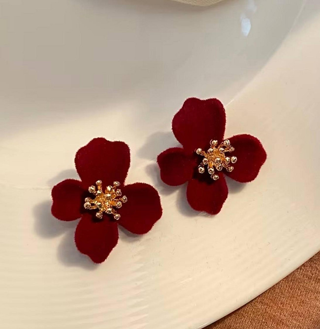 Серьги красные цветы бархатные женские пусеты с золотистой серединой праздничные 2.9 см Киев - изображение 1
