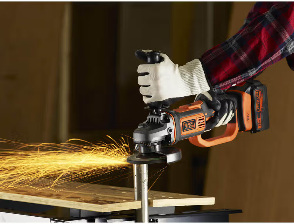 Акумуляторна кутова шліфувальна машина BLACK+DECKER BCG720M1 : з АКБ 18В 4Аh, диск 125 мм (BCG720M1) Київ - фото 5