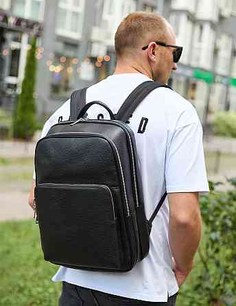 Класичний чоловічий рюкзак зі шкіри 42х30х16, практичний аксесуар для ноутбука та документів, чорний Київ