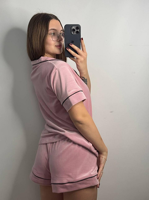 Женский велюровый домашний костюм с шортами Пудровый ч/к XL/2XL Харьков - изображение 2