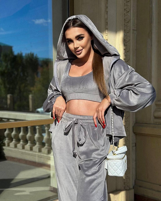 Женский стильный повседневный костюм тройка (кофта+штаны+топ) велюр спорт Серый, 46/48 Одесса - изображение 2