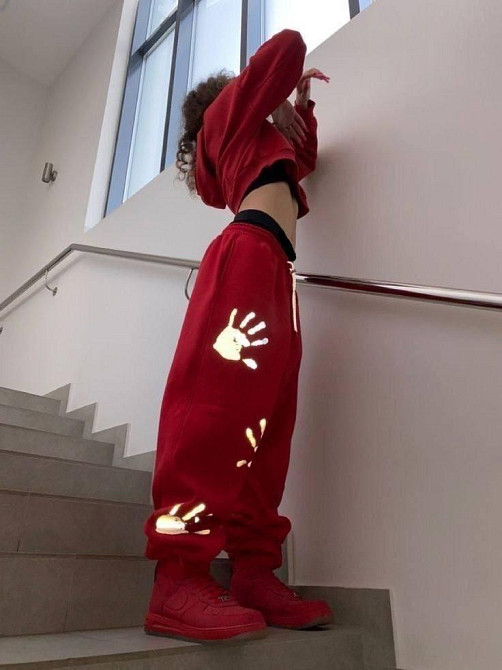 Женские стильные утепленные оверсайз брюки с эффектным принтом трехнитка на флисе Одесса - изображение 4