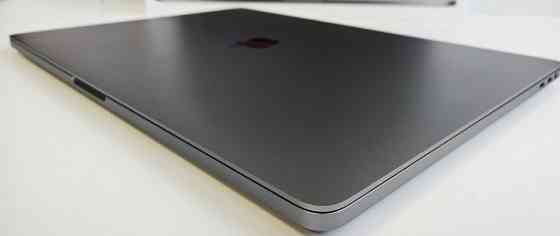Apple MacBook Pro 16