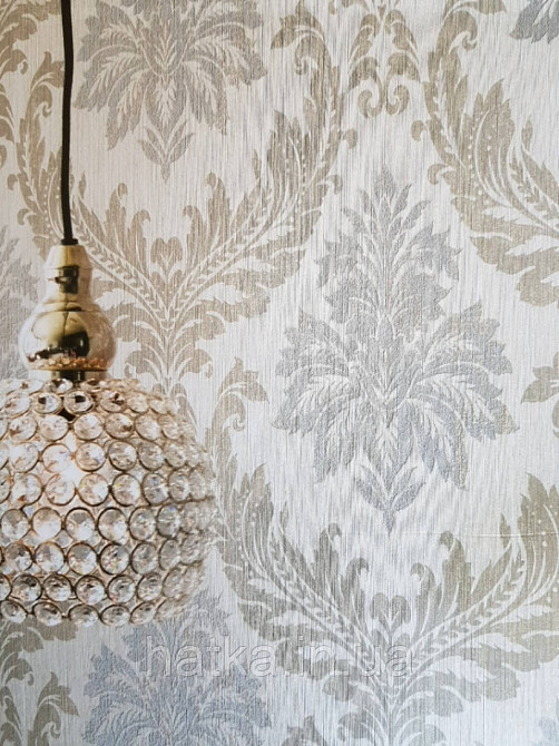 Текстильні шпалери на флізеліновій основі Da capo RaschTextil вензелі сірі завитки бежеві на пісочному Київ - фото 1