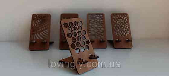 Підставка під телефон з натуральнї деревини акації Соти. Ірпінь