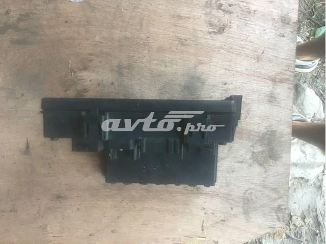 4692343AD Блок запобіжників подкапотный Jeep 2,4 Коломия - фото 3