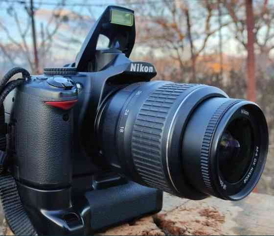 Фотоаппарат Зеркальный: Nikon D3000 + SD+ Бустер. Харьков