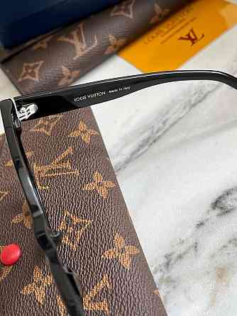 Женские солнцезащитные очки Lv (1523) black LUX Киев