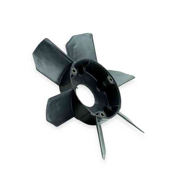 Крильчатка 2410 6 лопатей чорна (металеві втулки) радіатора Мукачево