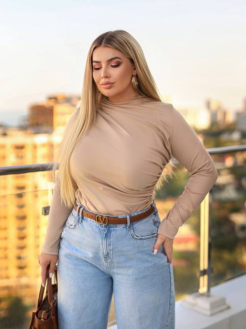 Базовий жіночий лонгслів з драпіруванням "Sweet" | Норма і батал Бежевий, 46-48 Київ - фото 2
