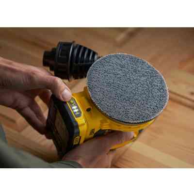 Шлифовальная машина Stanley эксцентриковая аккумуляторная FatMax, безщеточная,Li-Ion 18В,2Ah, 125 мм, 12000 об/мин (SFMCW220D1S) Винница