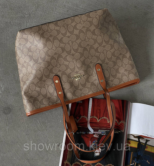 Жіноча сумка шоппер Coach City Tote світло-коричнева Київ - фото 3