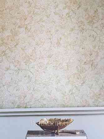 Шовілові на флізеліні Grandeco Anastasia метрові квіти троянди структурні червоні кремові на бежевому Київ