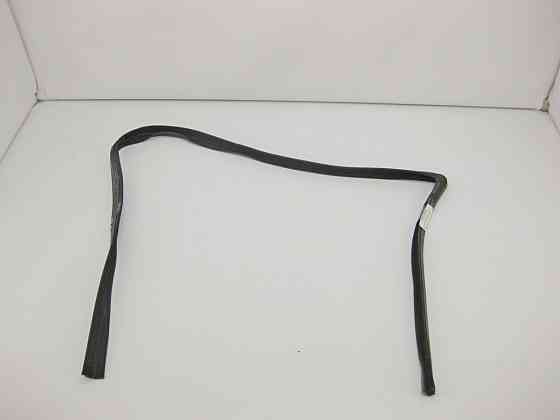 Mercedes-Benz  A1647250425 Ущільнювач опускного скла передніх правих дверей ML W164 GL X164 Одеса