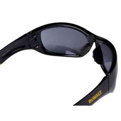 Захисні окуляри DeWALT Dominator, тоновані, полікарбонатні (DPG94-2D) Вінниця