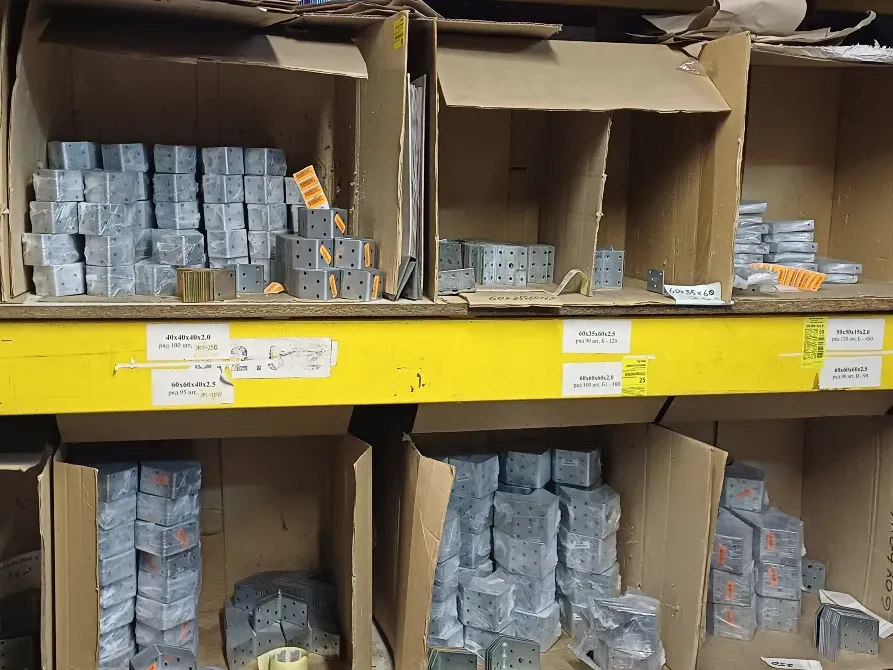 Кутник універсальний з ребром жорсткості 145×145×95 (2, 5 мм) Українка - фото 8