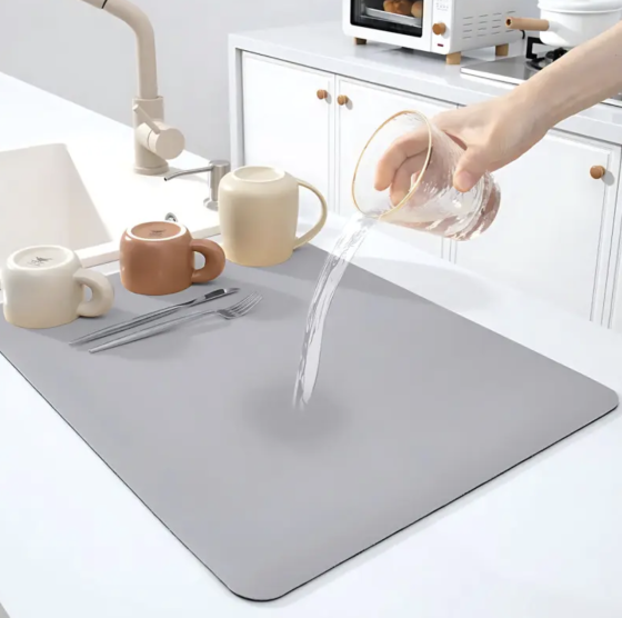 Супер поглинаючий килимок нековзний для сушіння посуду суперабсорбуючий 29*39см Сірий Вінниця