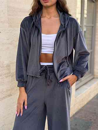 Женский стильный костюм двойка из королевского велюра Графит, 42/44 Одесса