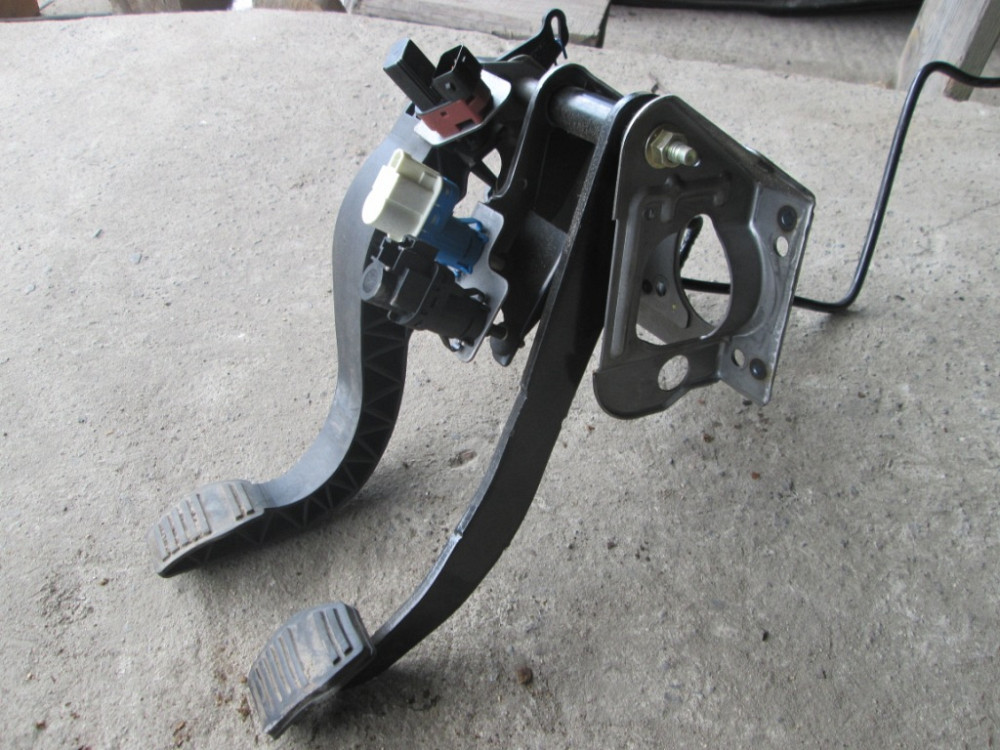 Педаль зчеплення Ford Fusion 1.3 1.4 2006-2012 Ковель - фото 1