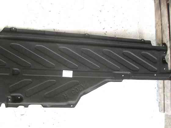 Mercedes-Benz  A2056840218 Захист днища бічний правий C-Class W205 з тріщинами Одеса
