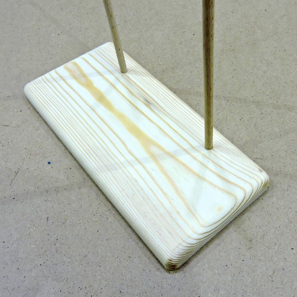 Подставка для кукол 