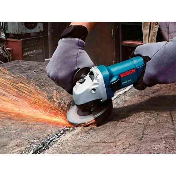 Кутова шліфмашина Bosch Болгарка Bosch GWS 670 Professional мережева, 670 Вт, 115 мм Київ